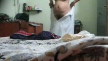 Xxxxx2gp - Voyeur Of Desi Fat Aunty Stripping porn tube video