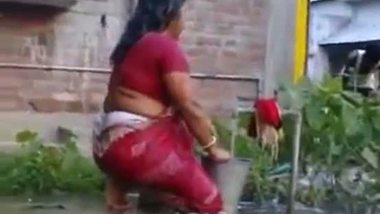 Indian Aunty Outdoor Bath After Sex Mms porn tube video ...