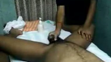 Massage Sex In Kannada - Kannada Girl Beauty Parlour Body Massage Sex porn