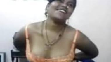 Nidhi Agarwal Hot Boob Sucking - Mom Give Boob Suck porn