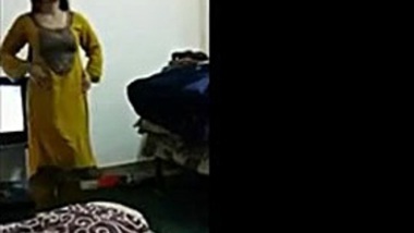 Indingima - Pakistani Slut 1 porn tube video
